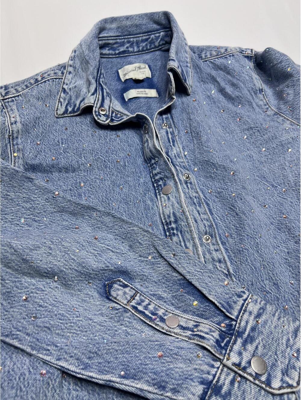 Universal Thread Relaxed Fit Denim Jacket with Rhinestone Accents, Size S - Picture 8 of 9